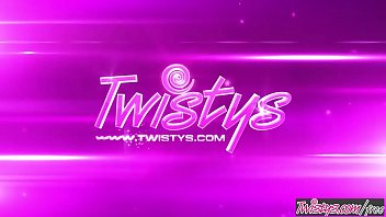 Twistys - Mia